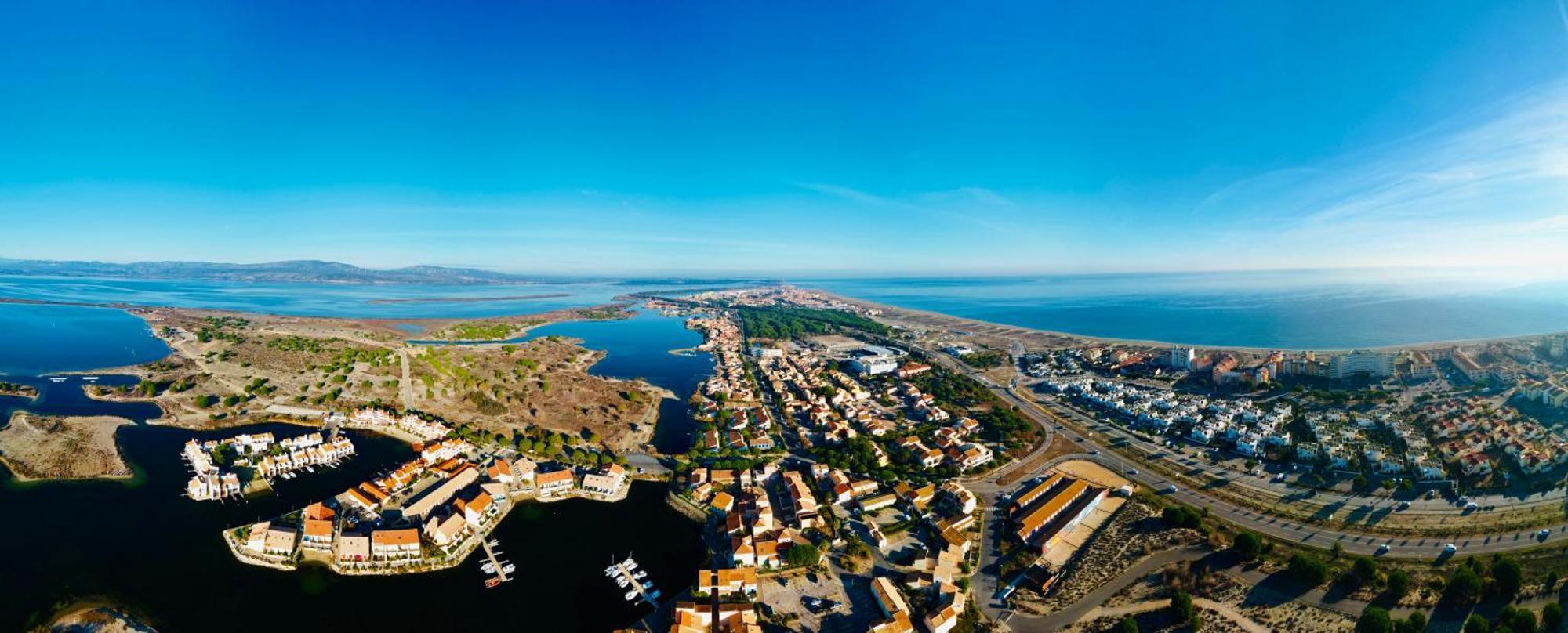 Entre Lac, Mer Et Montagne Le Barcares Bagian luar foto